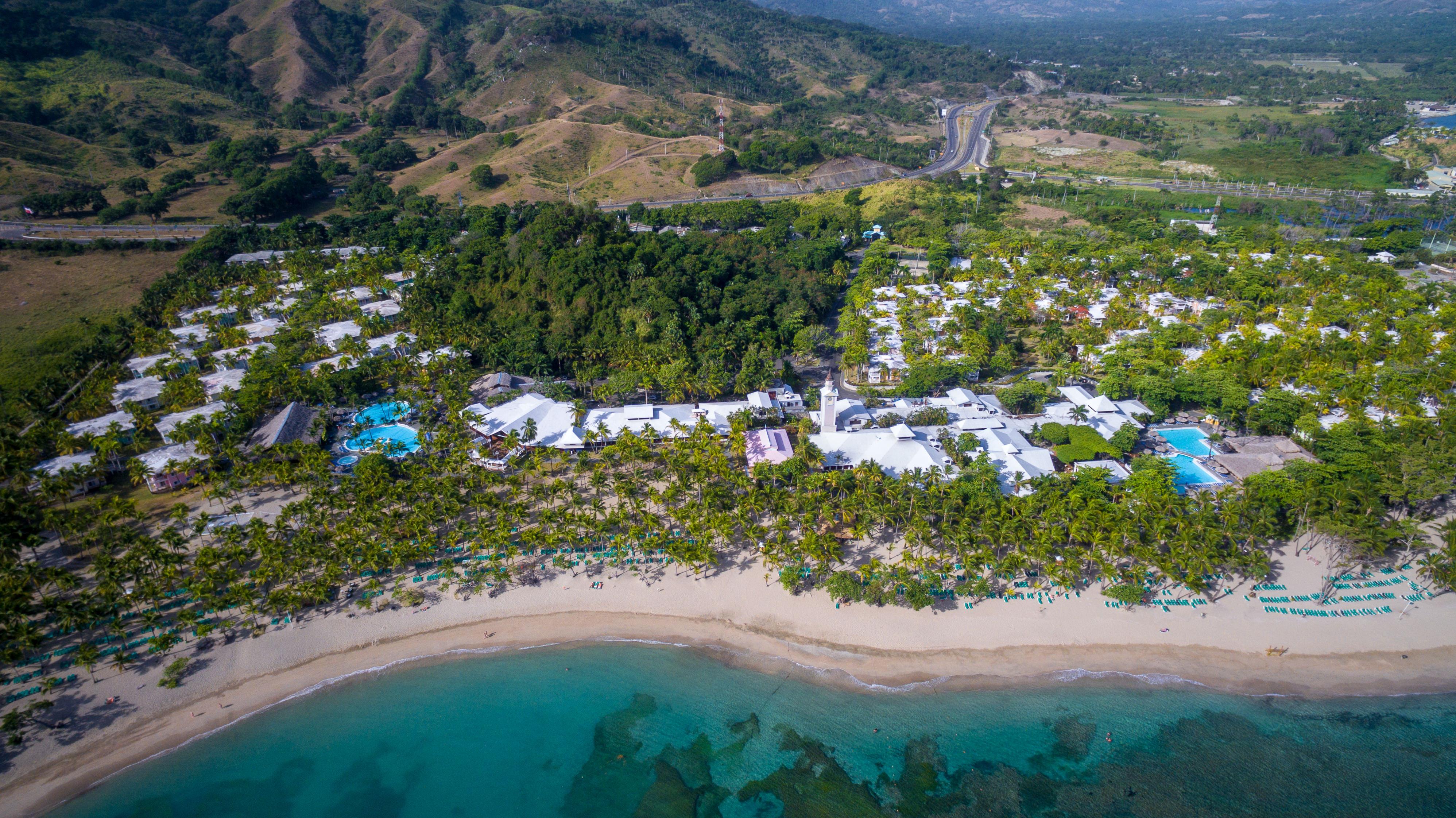 Playabachata Resort Puerto Plata Exterior foto Aerial view of the resort