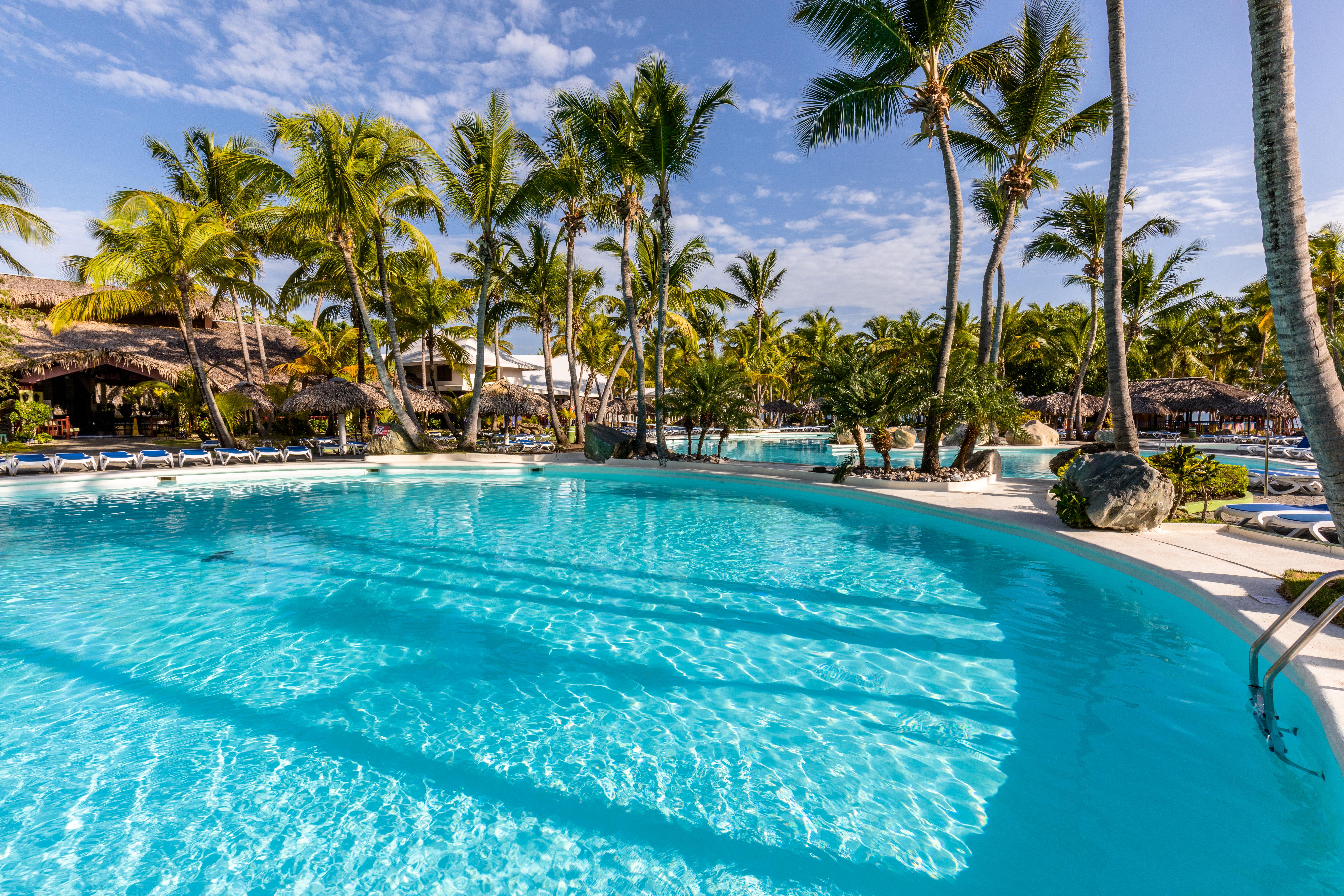 Playabachata Resort Puerto Plata Exterior foto A swimming pool at a resort